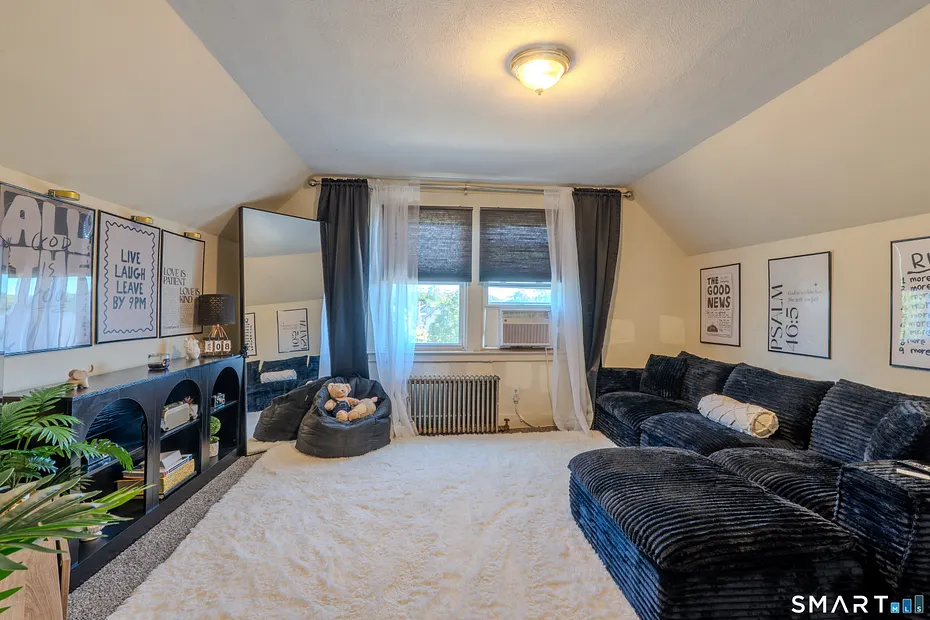 65 Parmalee Avenue Photo 9