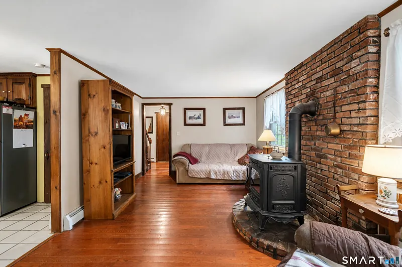 Suffield Single Family Photo 15