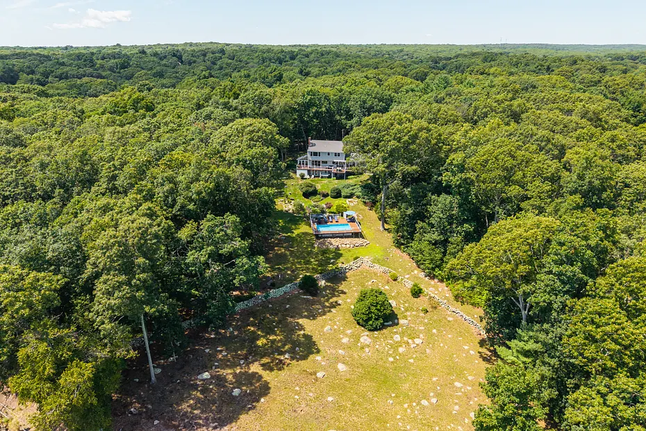 17 Oakridge Drive Photo 6