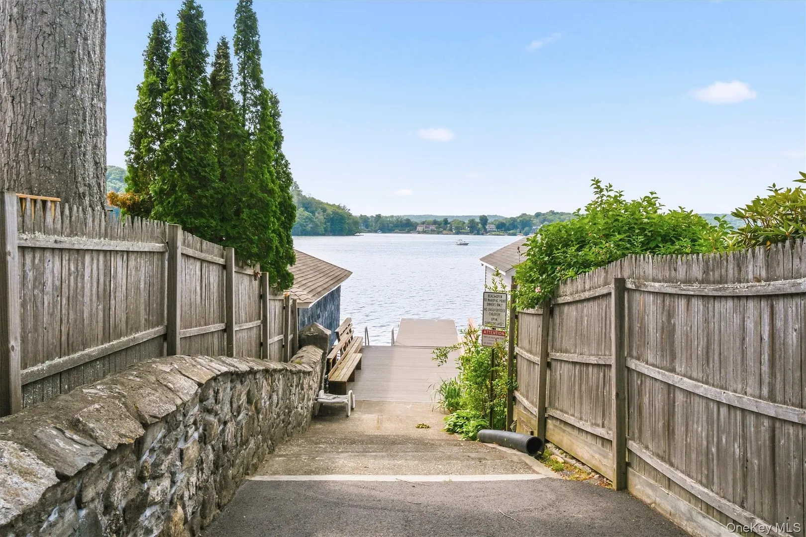 24 Tamarack Road Photo 28