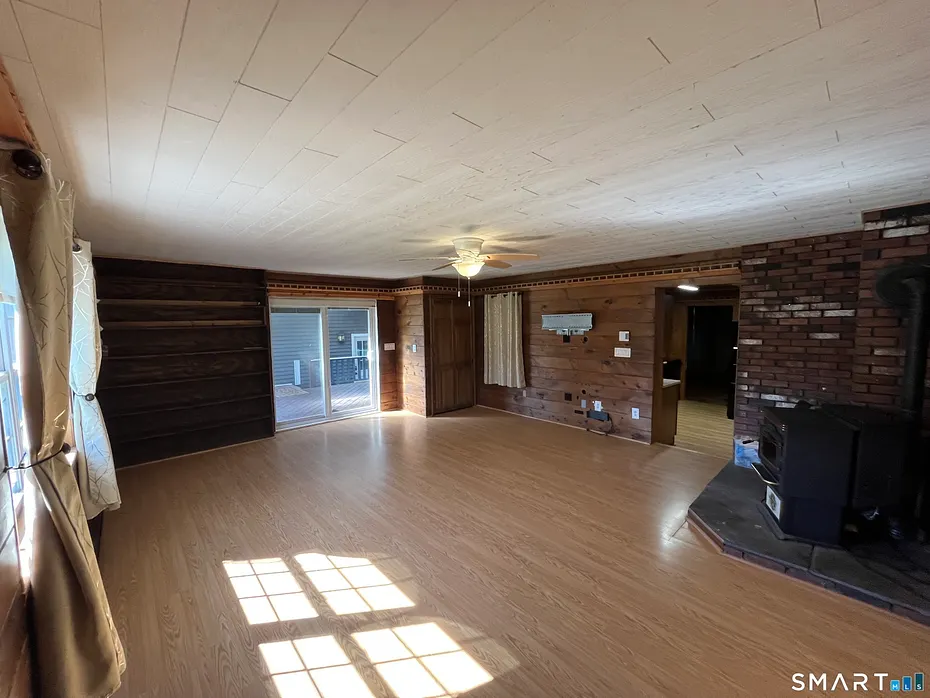 303 Somers Road Photo 4