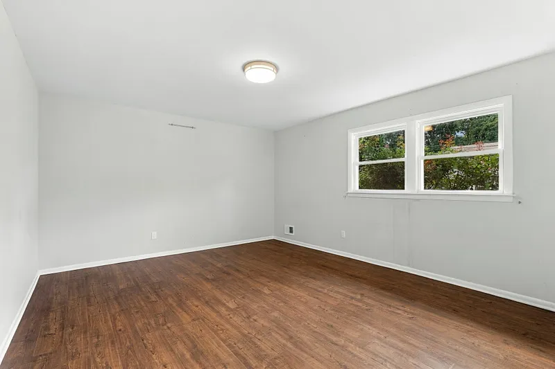 7 Frost Lane Photo 19