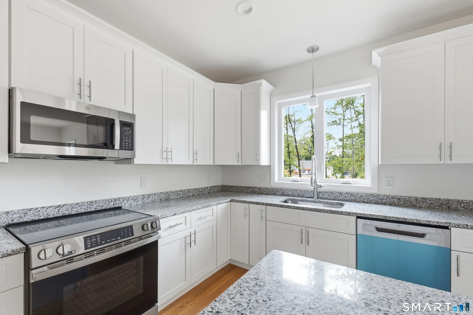 18 Spring Hill Lane Photo 10