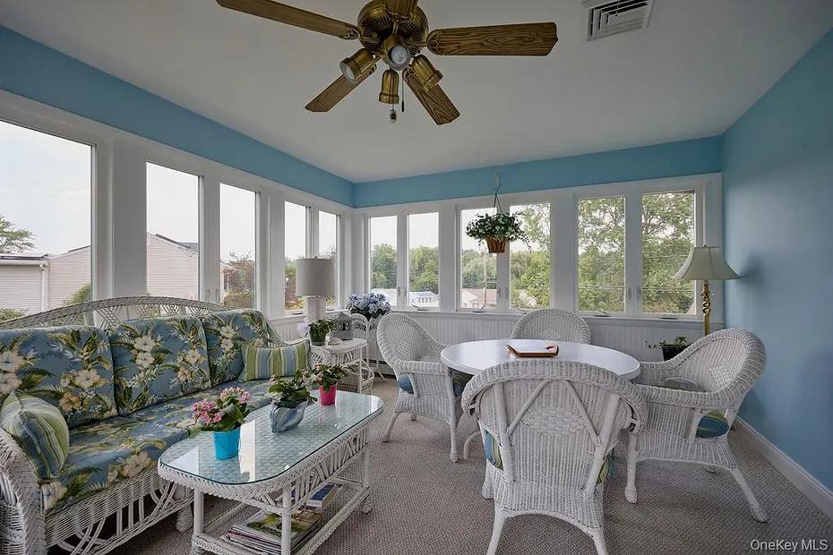 8 Carroll Drive Photo 24