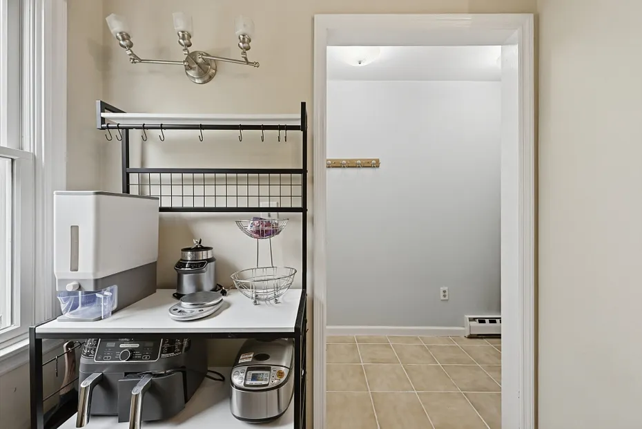 55 Mill Plain Road  #32-1 Photo 5