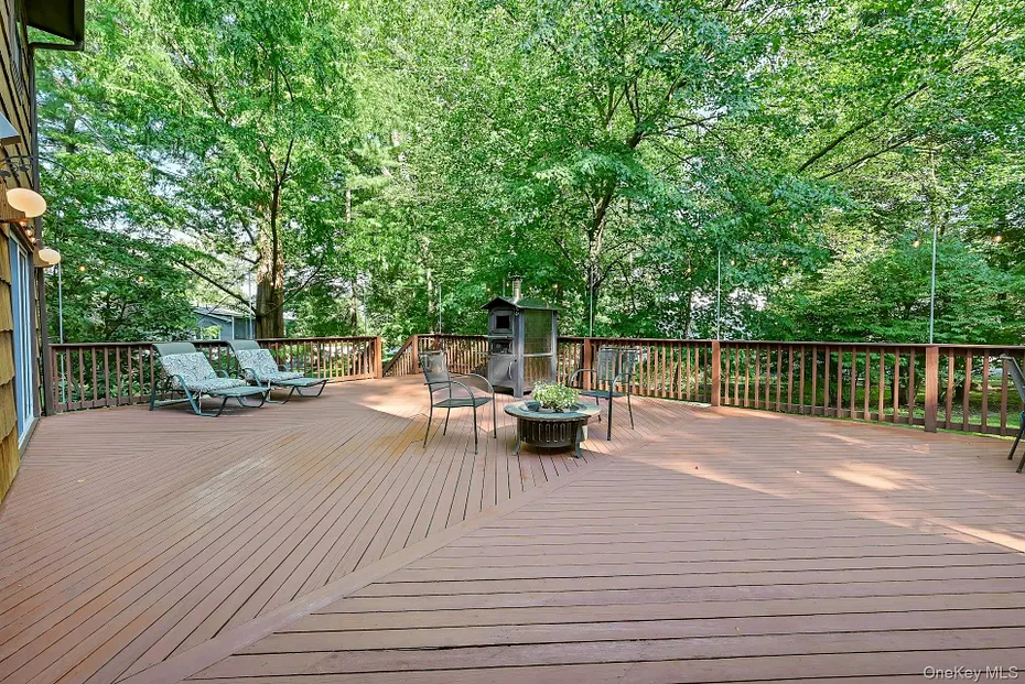19 York Drive Photo 40