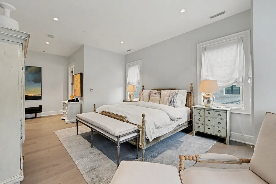 740 Davenport Avenue  #1 Photo 23