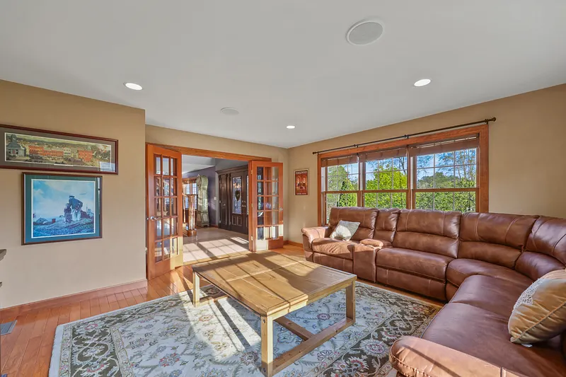63 Blythewood Dr Photo 9