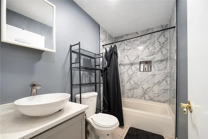 346 Douglas Avenue Photo 18