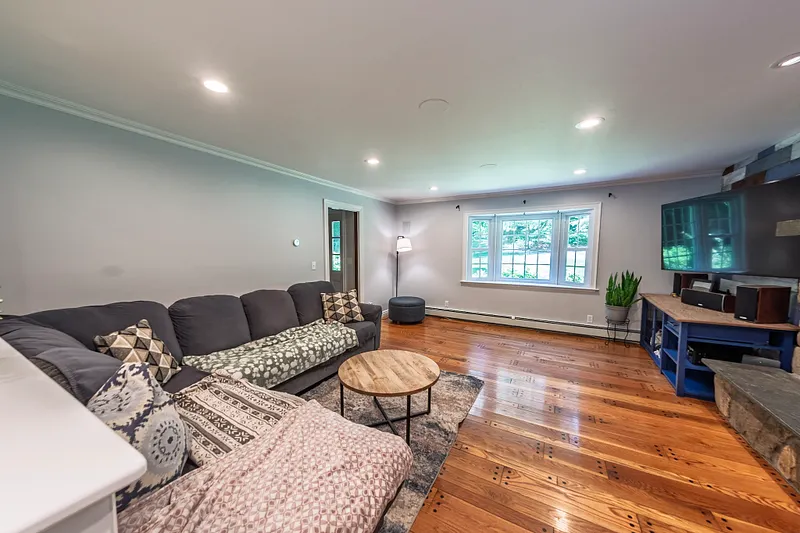 208 Adams Road Photo 8