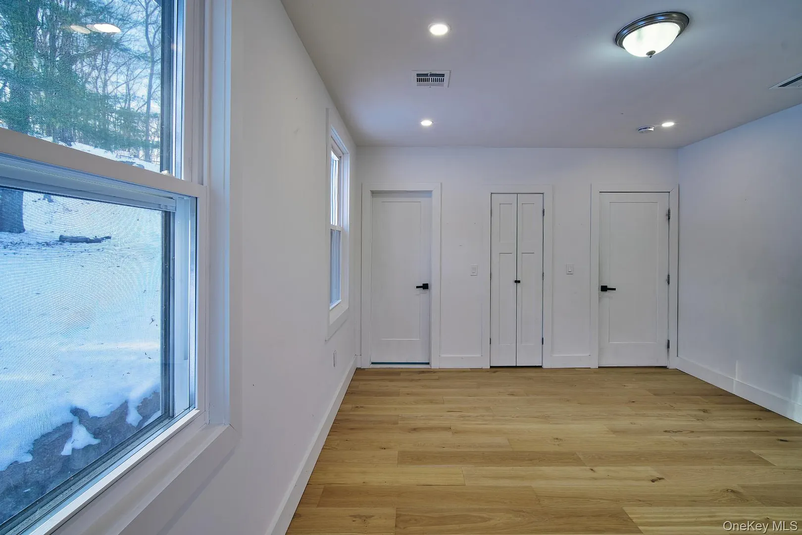 189 Mcnamara Road Photo 21