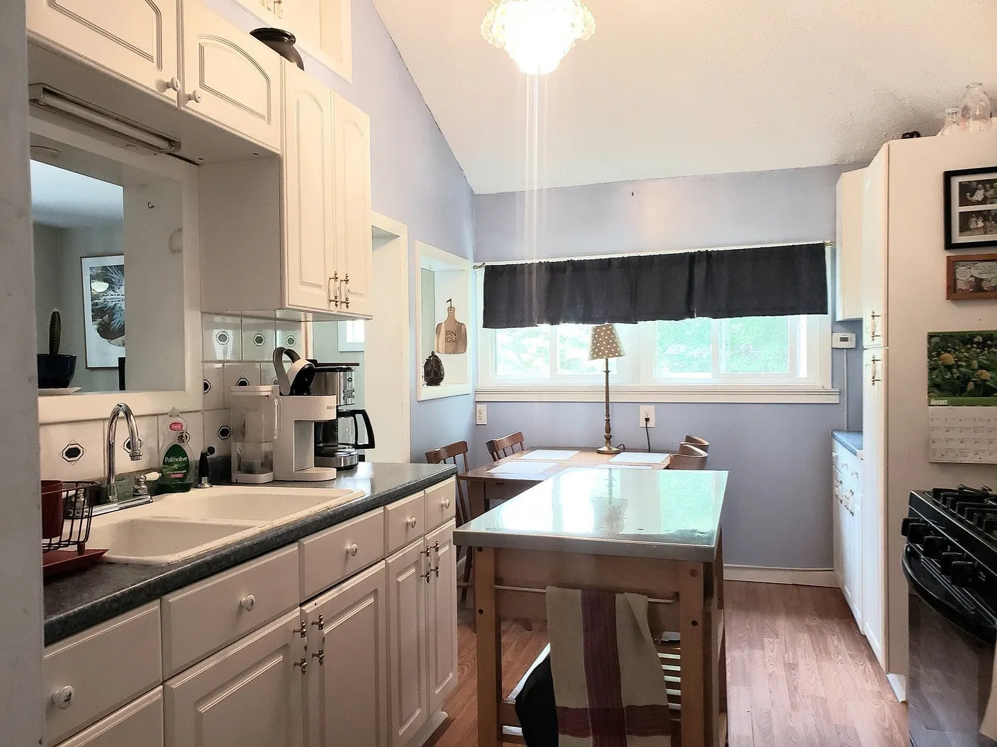 28 Hampden St Photo 12