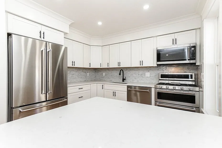 100 Kendall Avenue Photo 26
