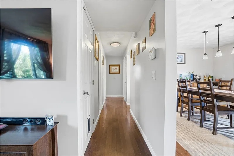224 Sargent Street Photo 7