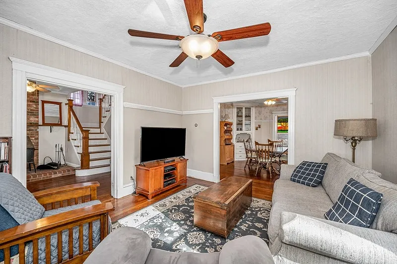 25 Wicklow Ave Photo 8