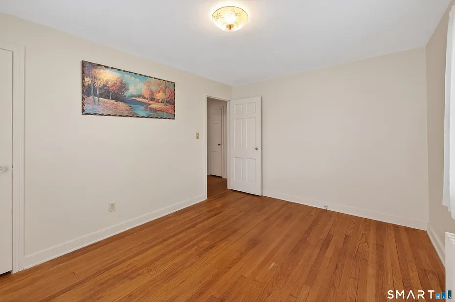 60 Gilbert Avenue Photo 17