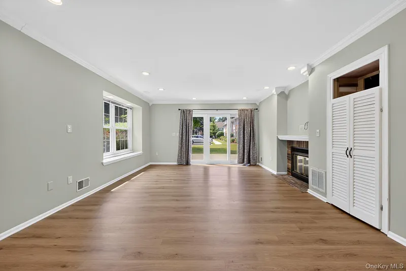 31 Burnett Way Photo 11