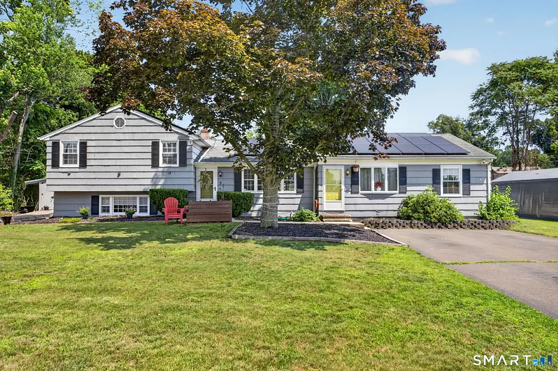 5 Beatrice Drive Photo 1