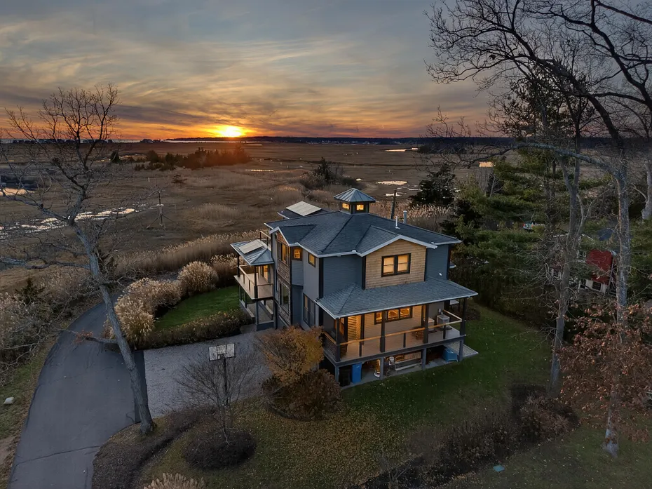 28 Riverside Lane Photo 1