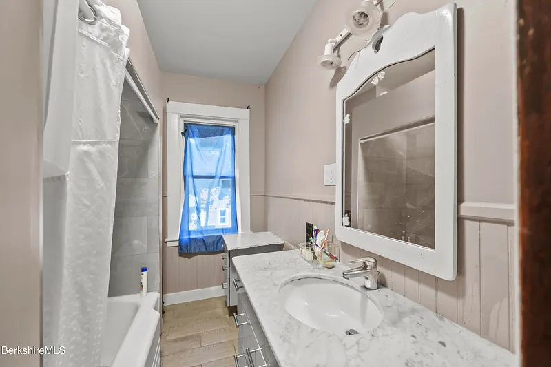 271 Tyler St Photo 27
