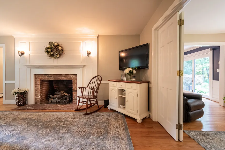 15 Hickory Hill Drive Photo 3