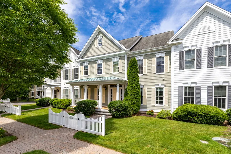 14 Billingsgate Drive #14 Photo 1
