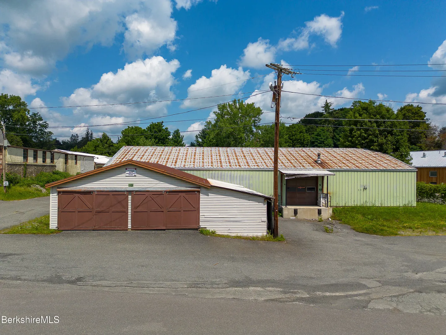 20 Maple Ave Photo 13