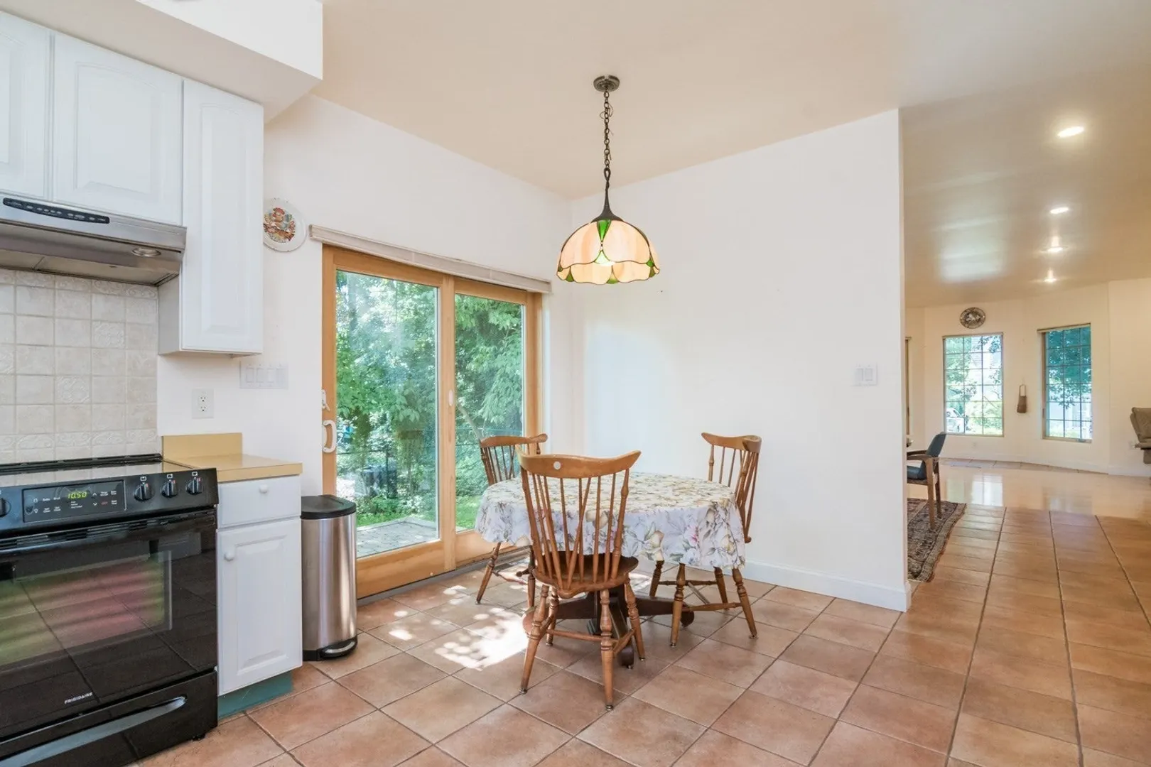 62 Fairview Ave Photo 13