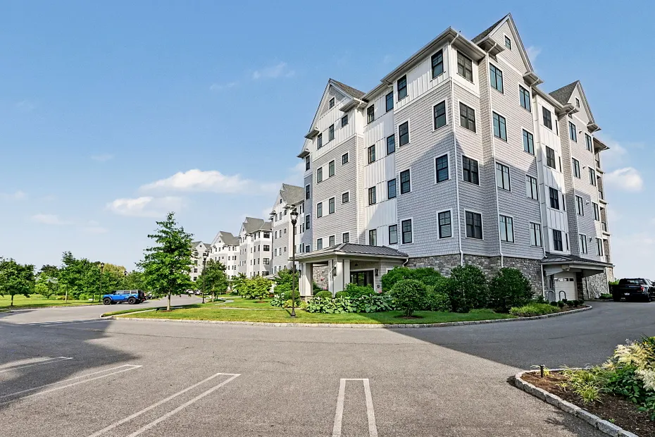 740 Davenport Avenue  #1 Photo 40