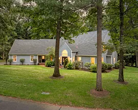 4 Windsor Court