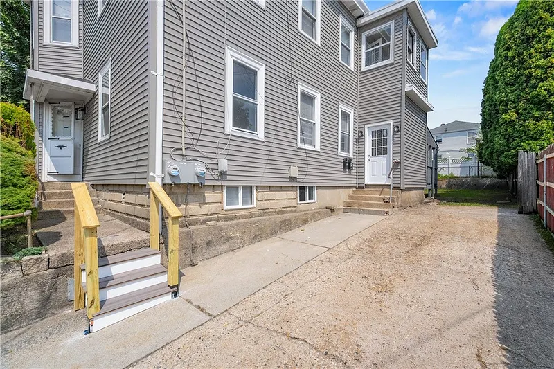 117 Chestnut Hill Avenue Photo 3