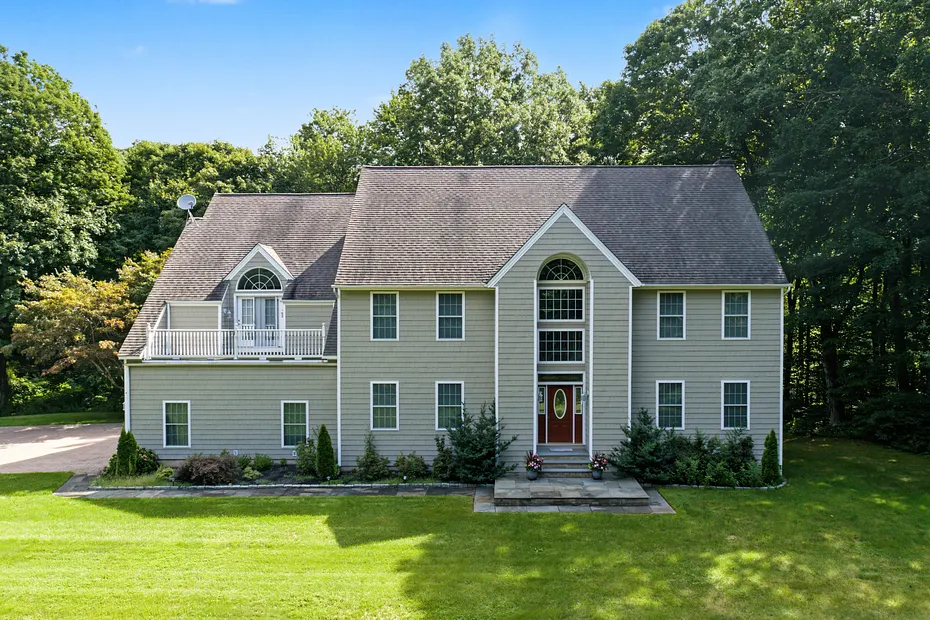 420 Summer Hill Road Photo 1