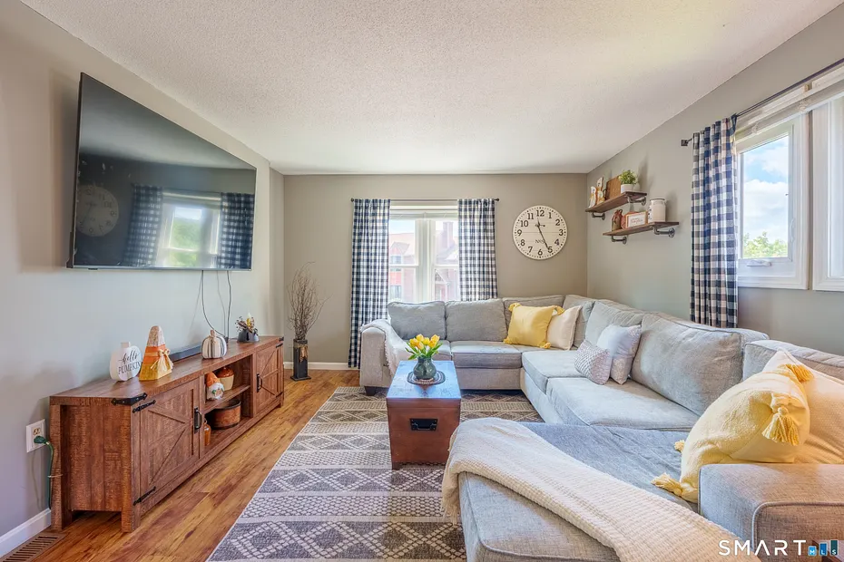 213 West Town Street  #E23 Photo 9