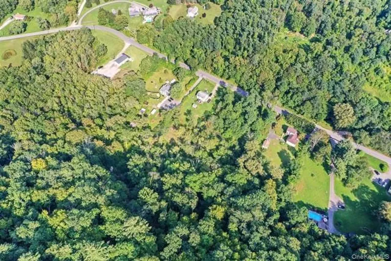 Old Pawling Road Photo 5