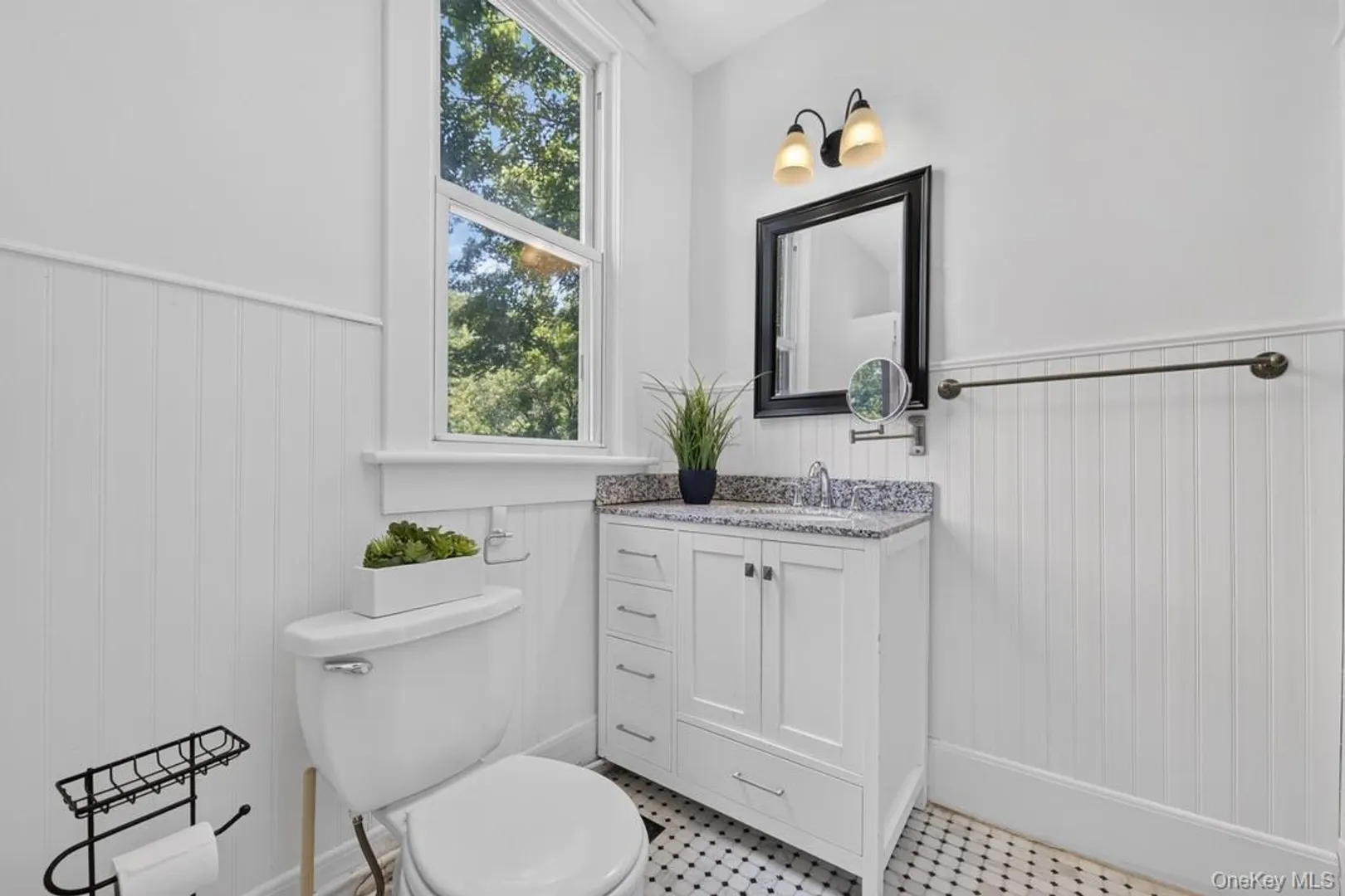 10 S Grand Avenue Photo 32