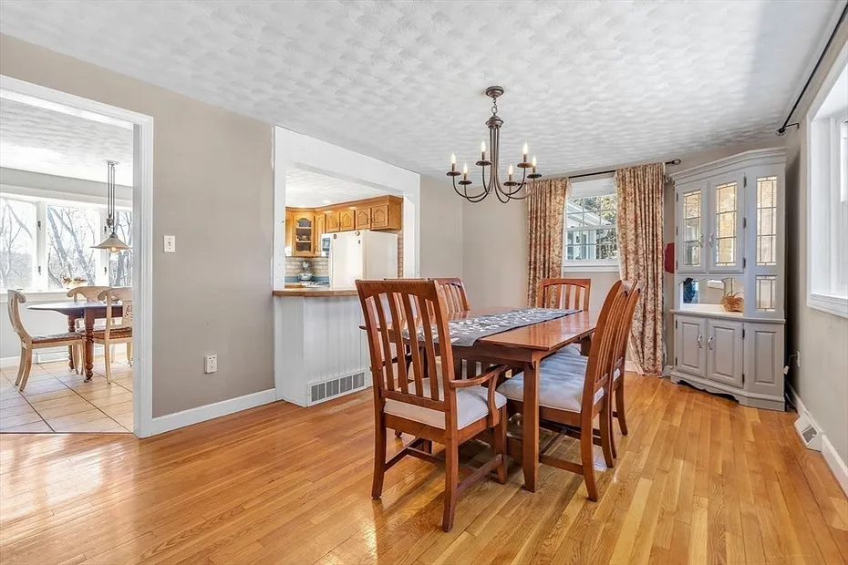 45 Kent Dr Photo 3