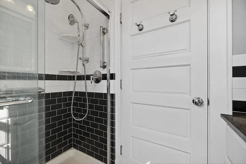 314 Ocean Avenue Photo 24