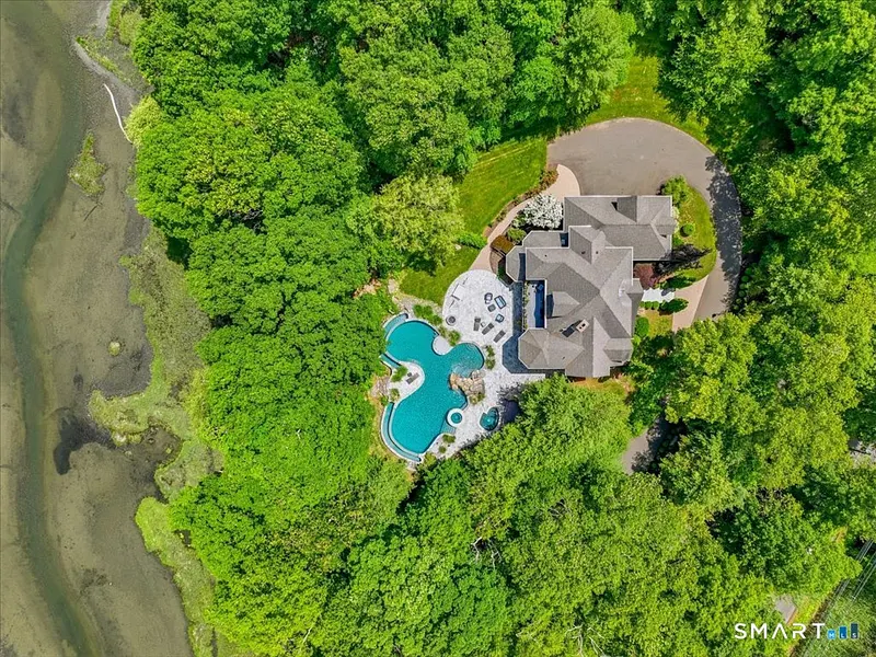 76 Sachem Head Road Photo 37