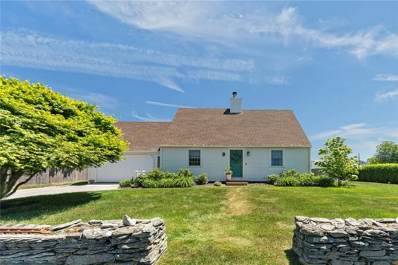 14 Wolcott Avenue Photo 1