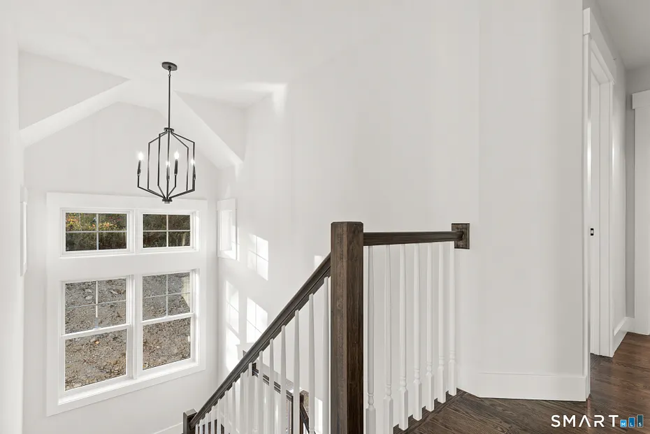 16 Bel Aire Lane Photo 8