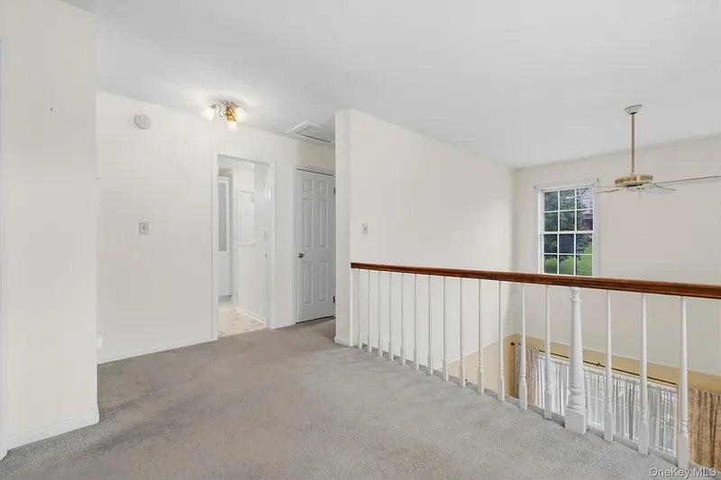 1069 Wolcott Avenue Photo 20