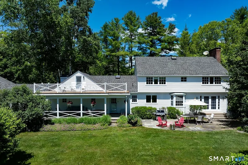 243 Wells Hill Road Photo 10