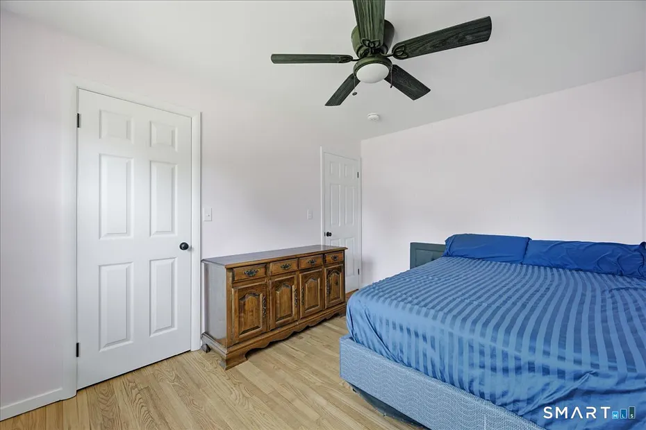 133 Bloomingdale Road Photo 15