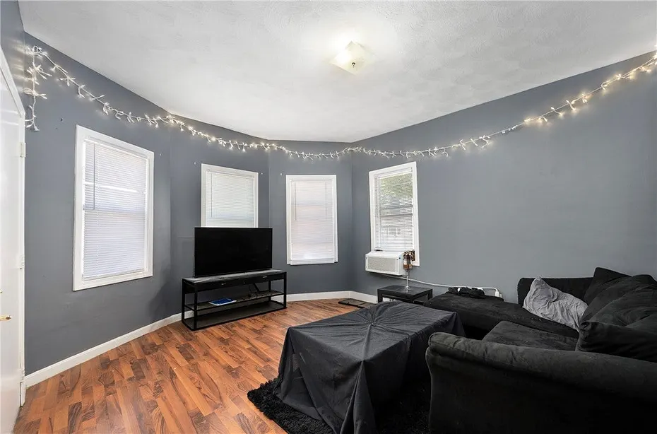 346 Douglas Avenue Photo 16