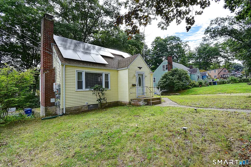 349 Mansfield Avenue Photo 3
