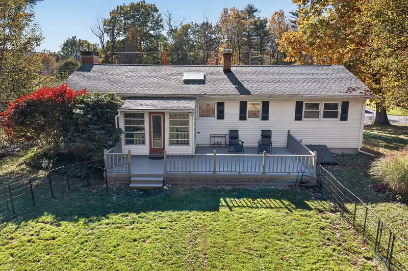 144 Lindley Ter Photo 29
