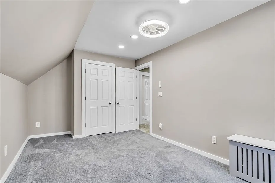 34 Pleasant St Photo 20