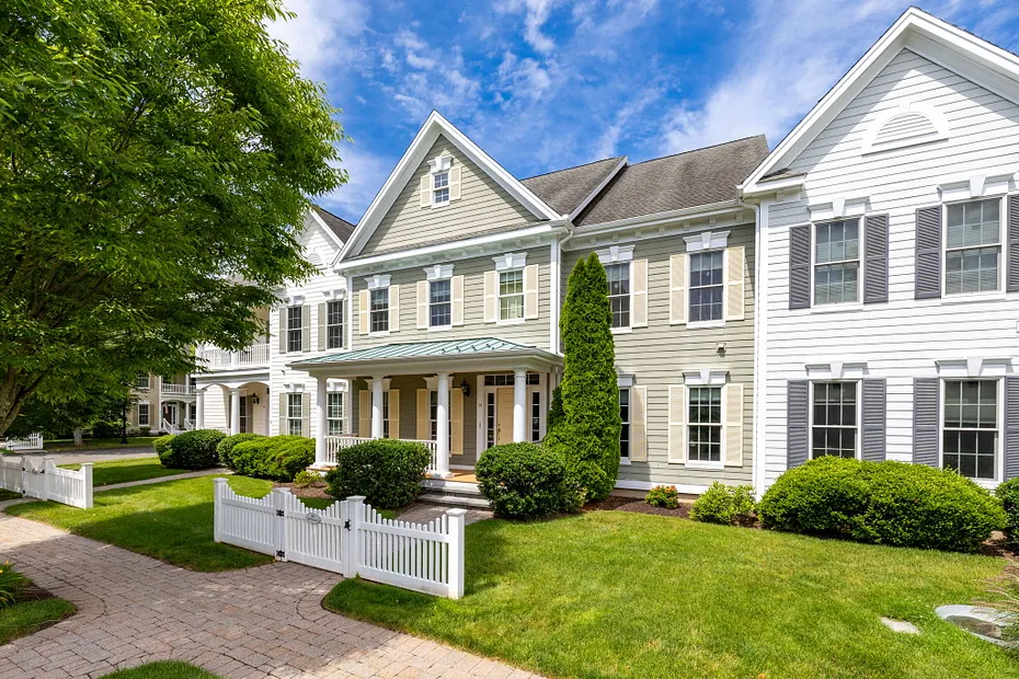 14 Billingsgate Drive #14 Photo 1