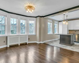 26 E Parkway  #11S
