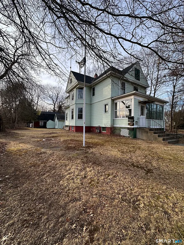 537 Naubuc Avenue Photo 1